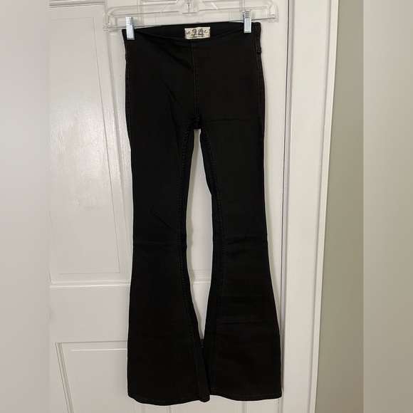 We The Free Penny Pull-On Black Flare Jeans Pants Retro 70’s Boho New Stretch - Picture 4 of 15